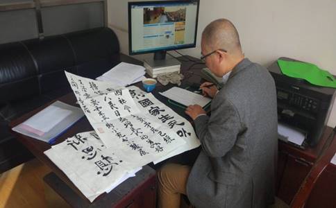 //cms.laohuyouxiji.com:8080/_mediafile/jjxy/2017/11/10/9me42ivhaj.jpg